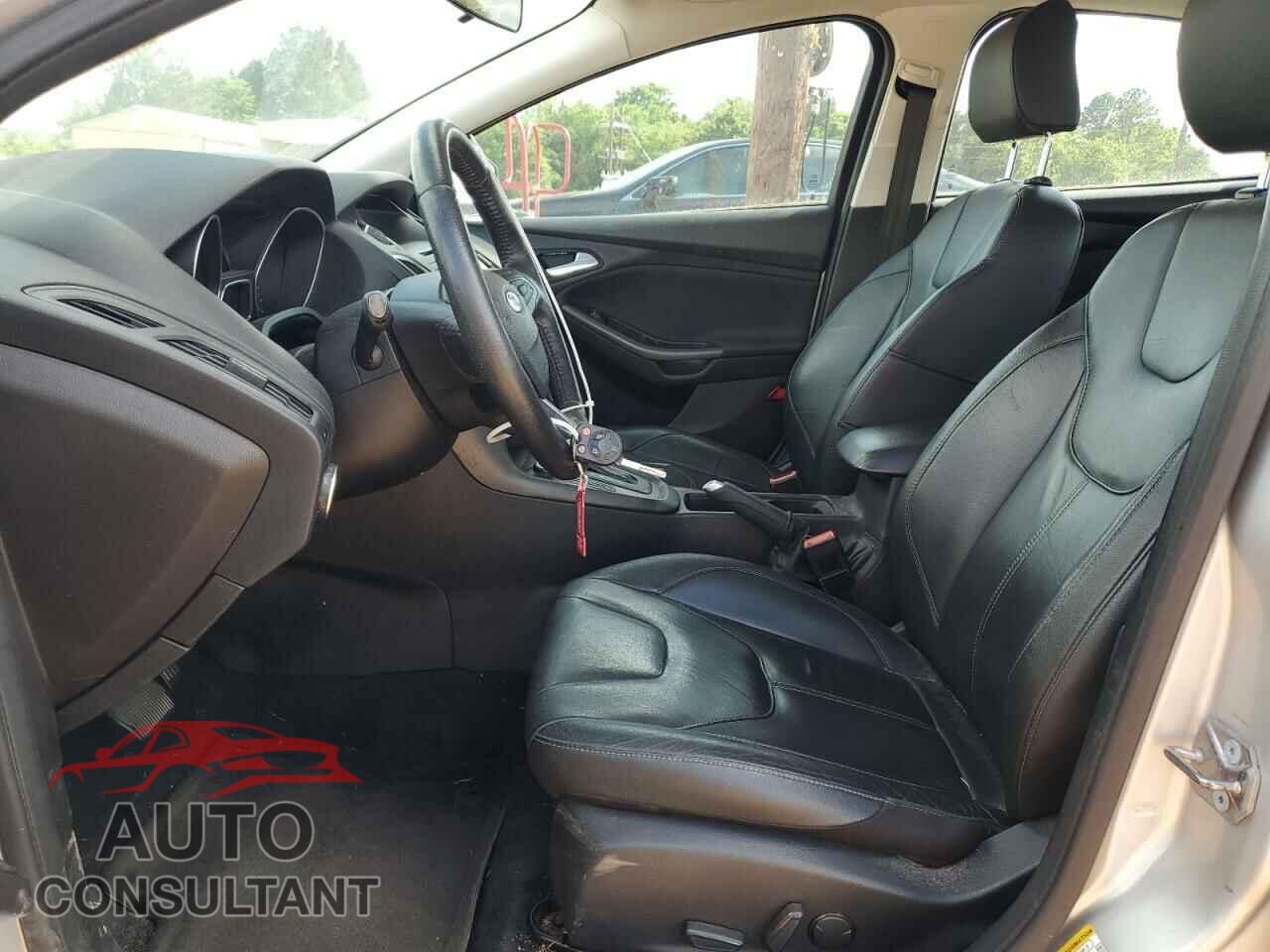 FORD FOCUS 2016 - 1FADP3K22GL339614