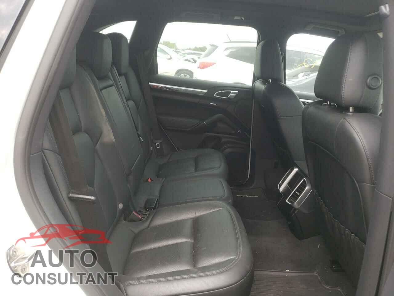 PORSCHE CAYENNE 2016 - WP1AA2A21GKA09638