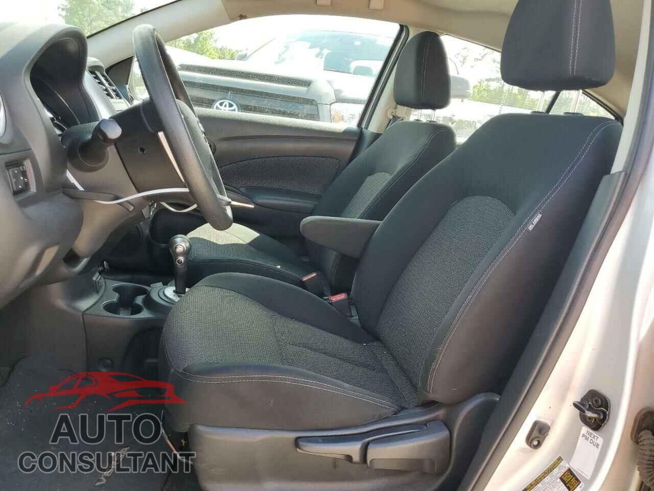 NISSAN VERSA 2019 - 3N1CN7AP3KL852273