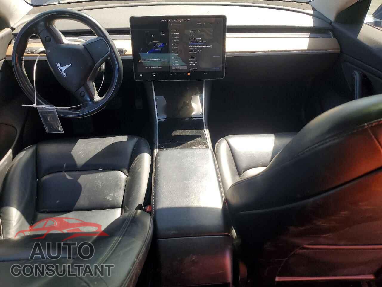 TESLA MDL 3 STD 2018 - 5YJ3E1EA2JF059253