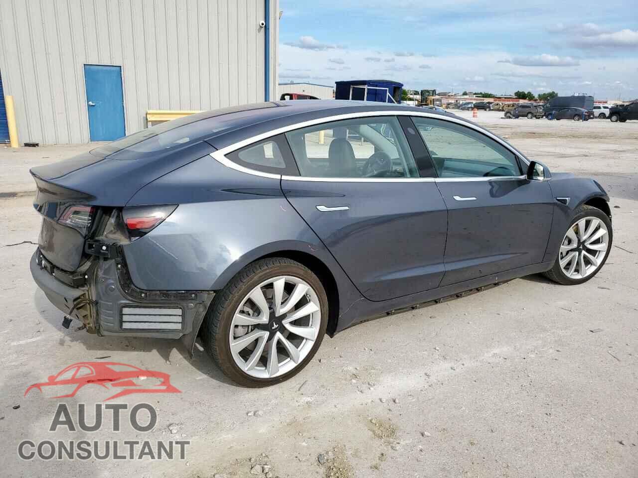 TESLA MODEL 3 2018 - 5YJ3E1EA4JF049923