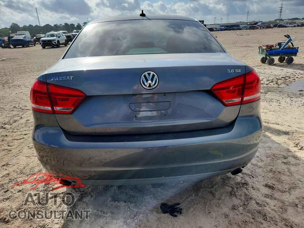 VOLKSWAGEN PASSAT 2012 - 1VWBM7A32CC047223