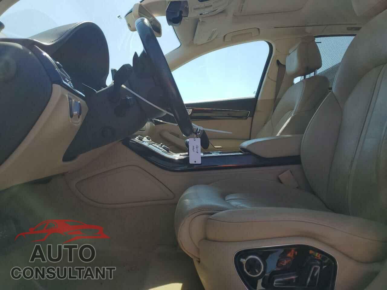 AUDI A8 2013 - WAURGAFD5DN024822