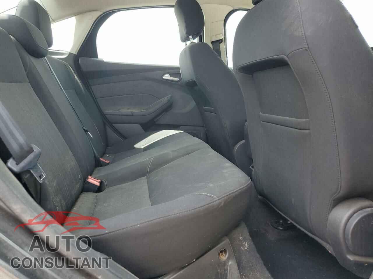 FORD FOCUS 2017 - 1FADP3F2XHL201380