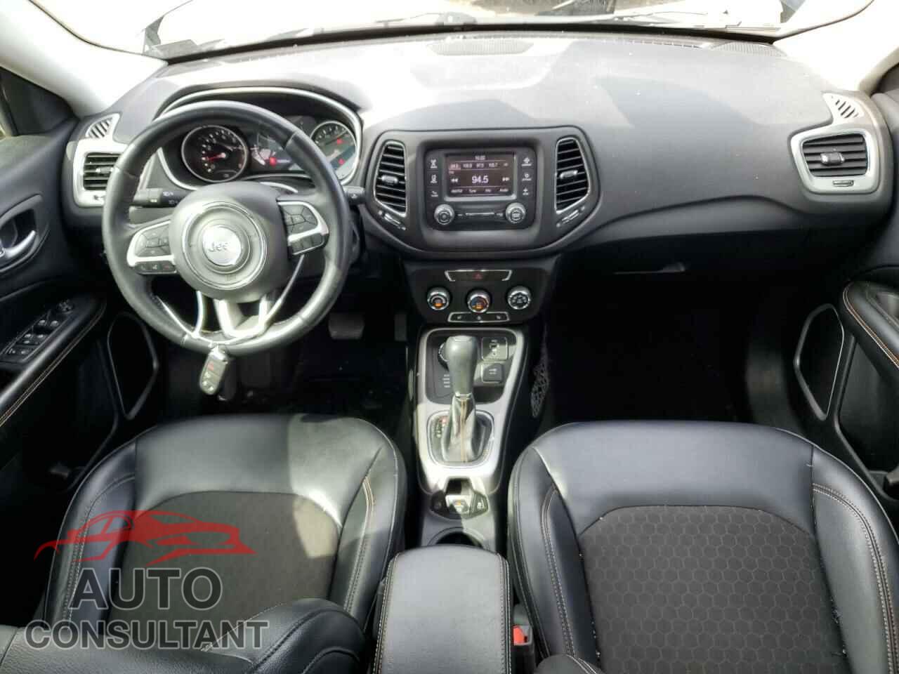 JEEP COMPASS 2018 - 3C4NJDBB0JT103397
