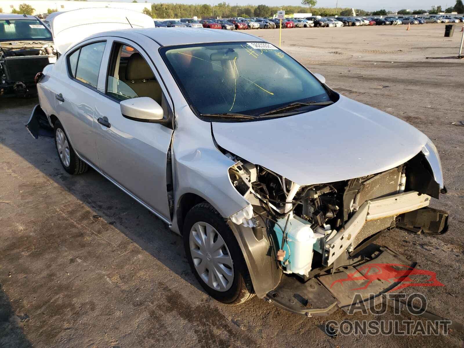 NISSAN VERSA 2018 - 3N1CN7APXJL881560