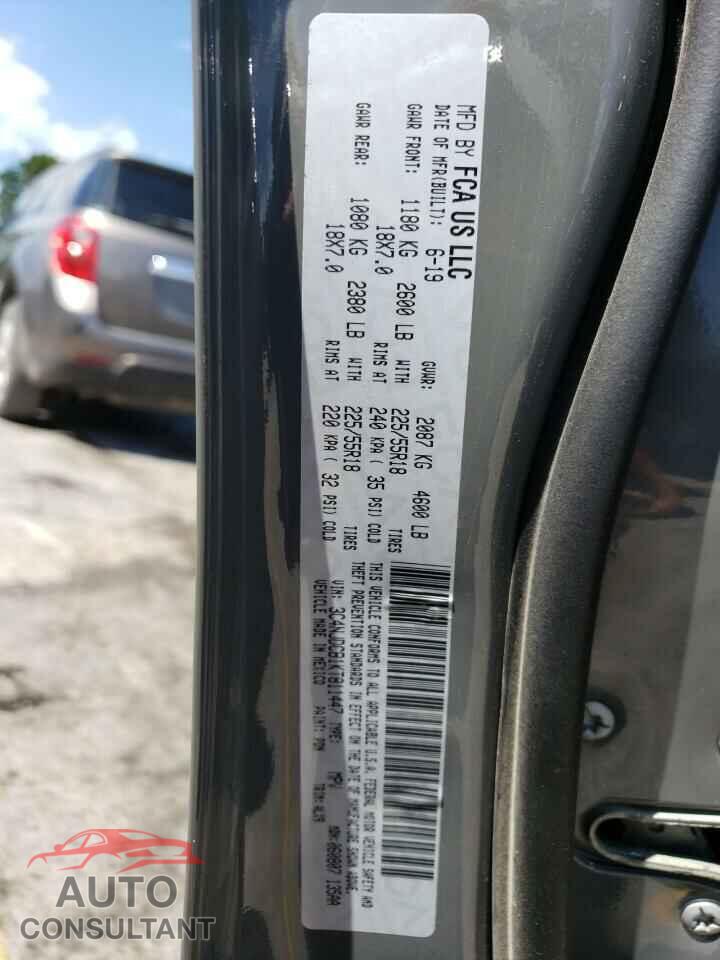 JEEP COMPASS 2019 - 3C4NJDCB1KT811447