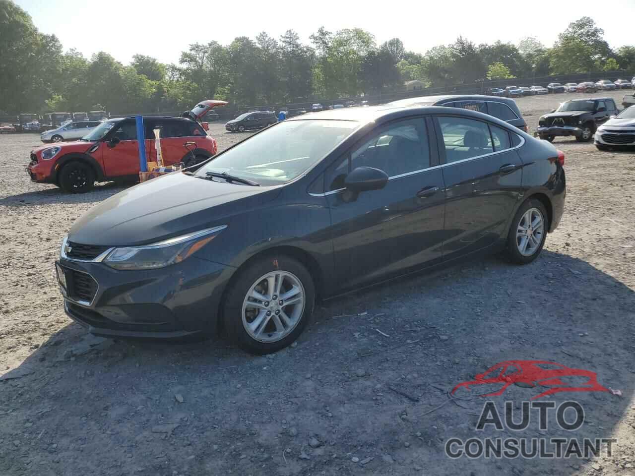 CHEVROLET CRUZE 2018 - 1G1BE5SM3J7200248