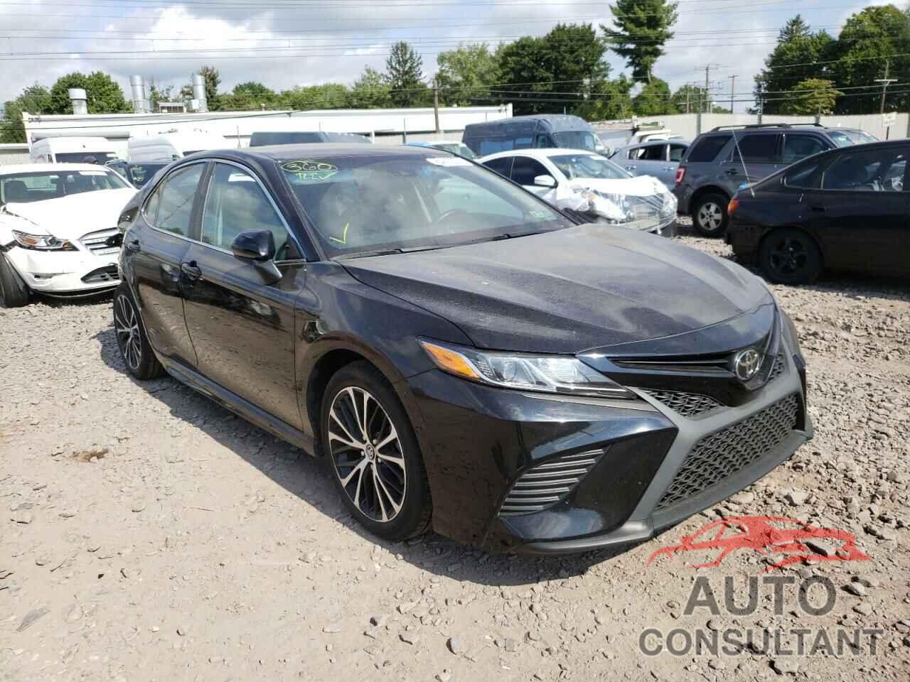 TOYOTA CAMRY 2018 - 4T1B11HK8JU148744