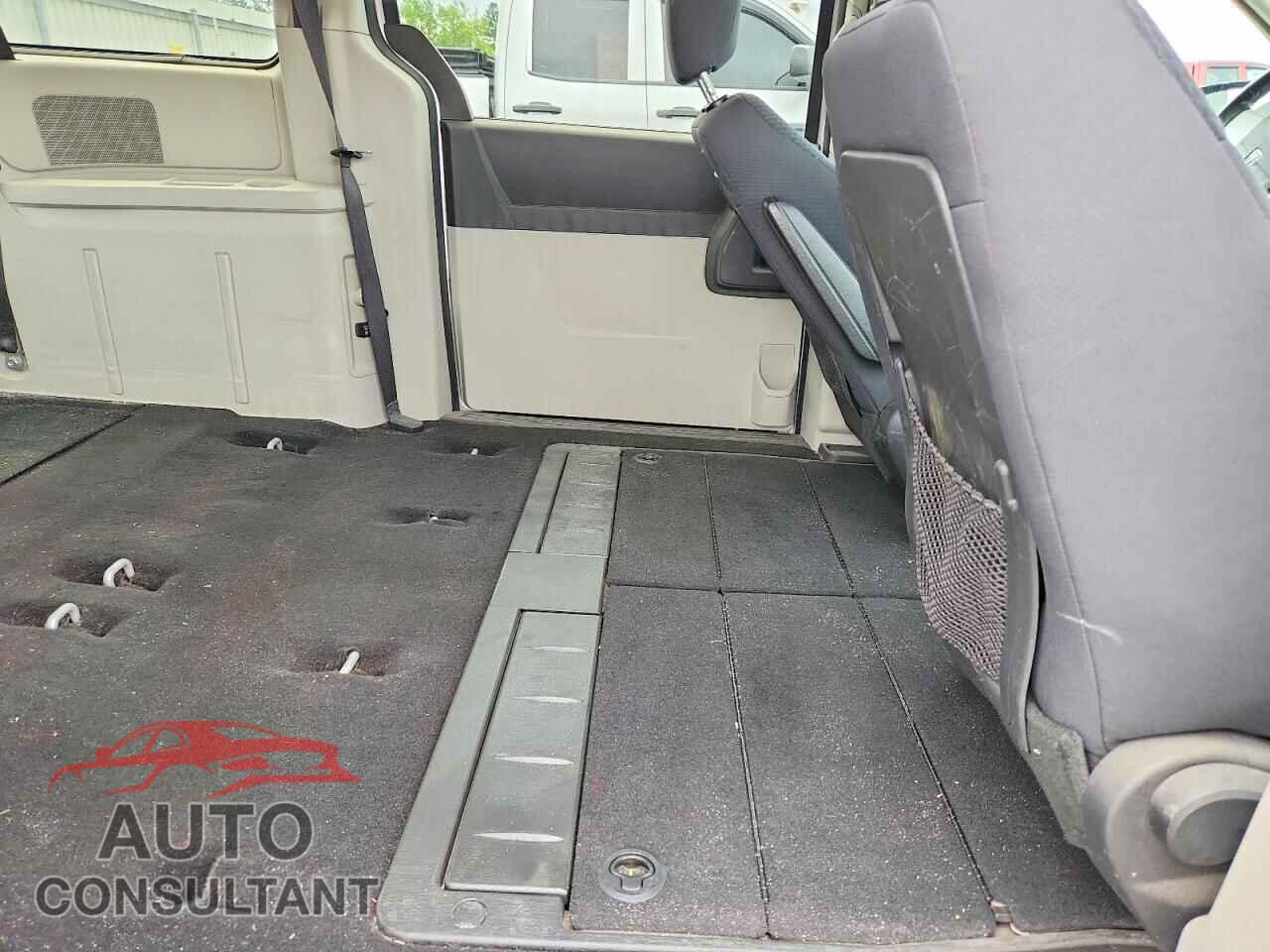 DODGE CARAVAN 2010 - 2D4RN5D13AR124881