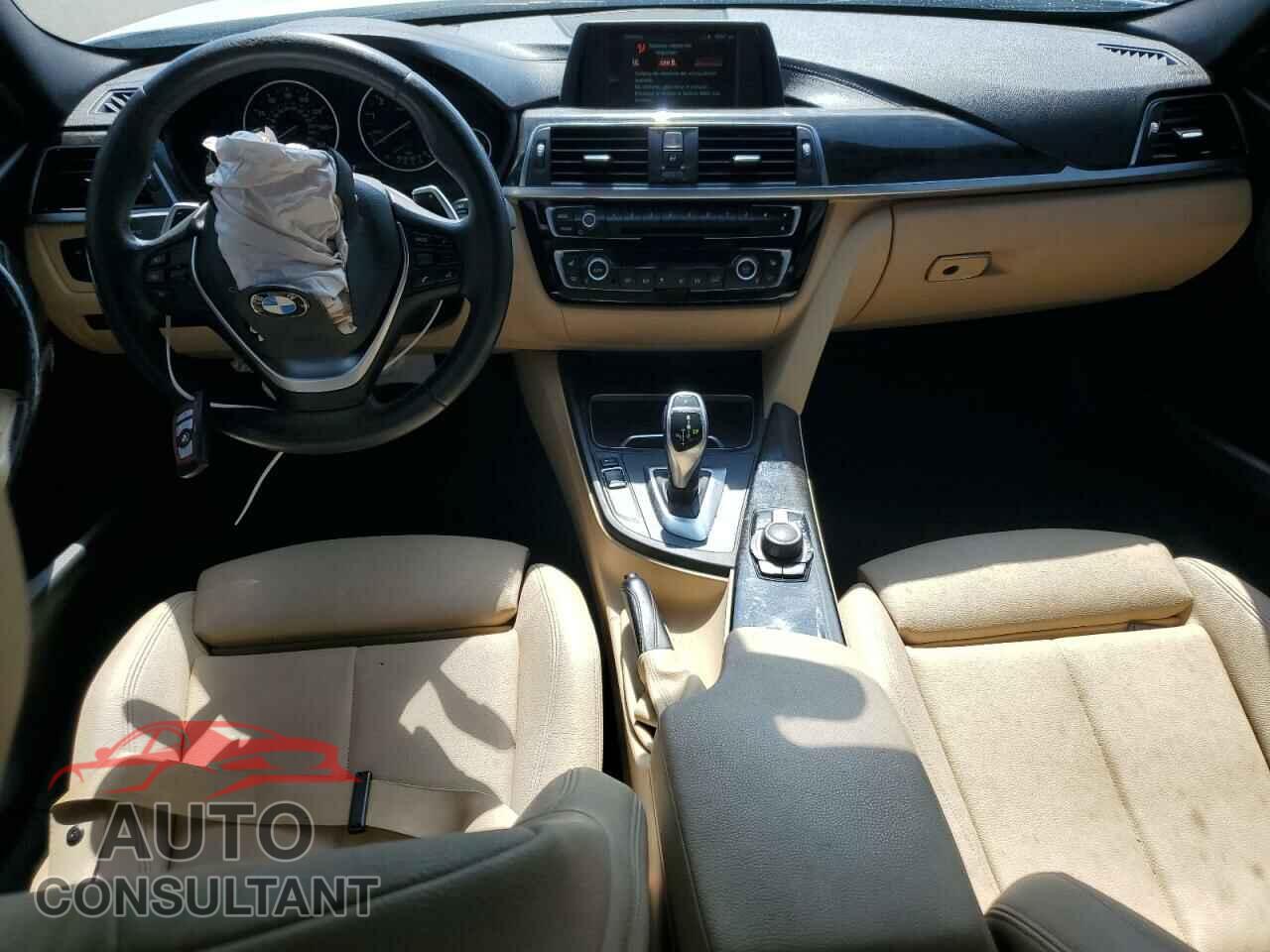 BMW 3 SERIES 2018 - WBA8B9C58JEE80964
