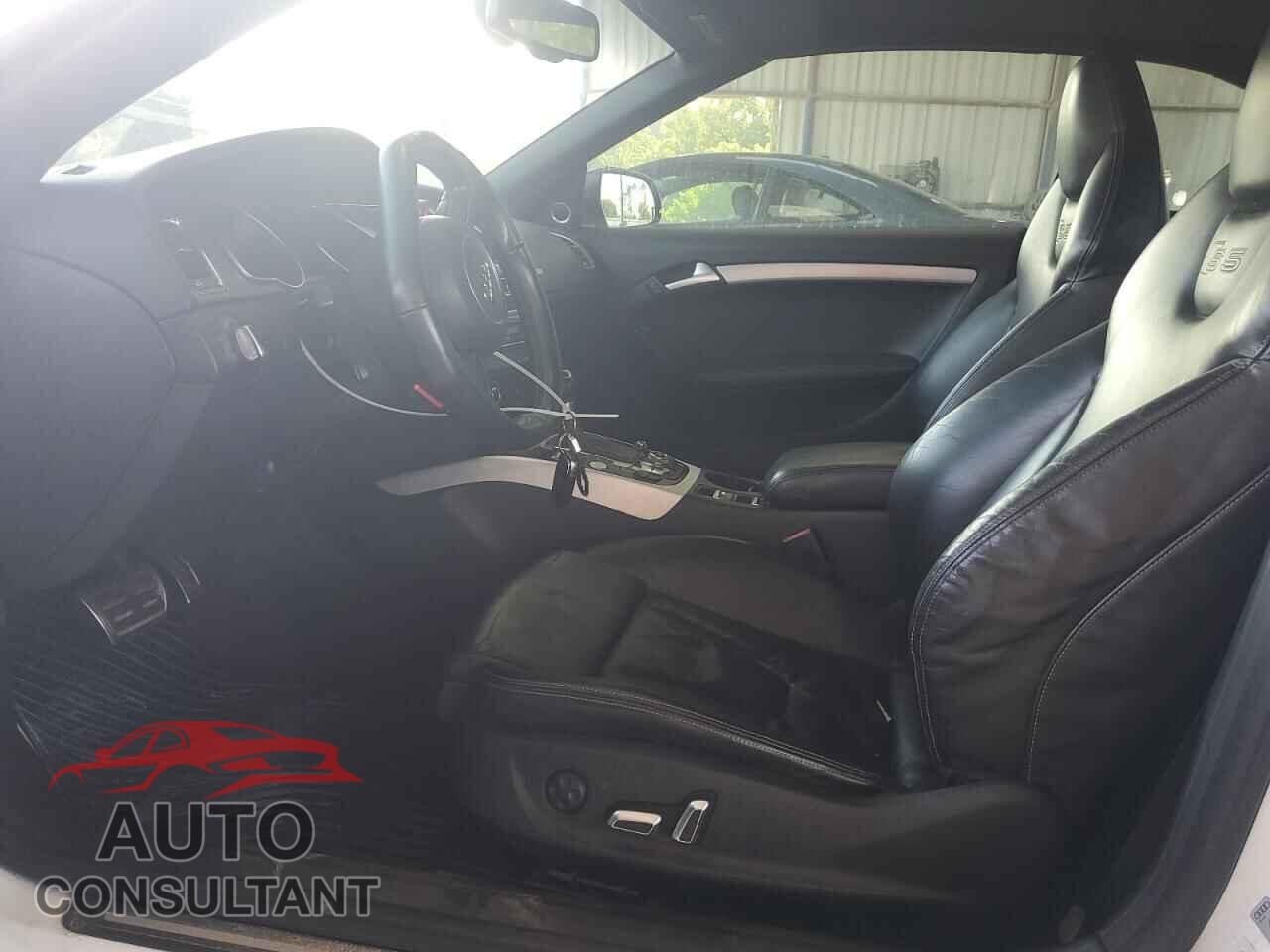 AUDI S5/RS5 2013 - WAUCGAFH8DN009451