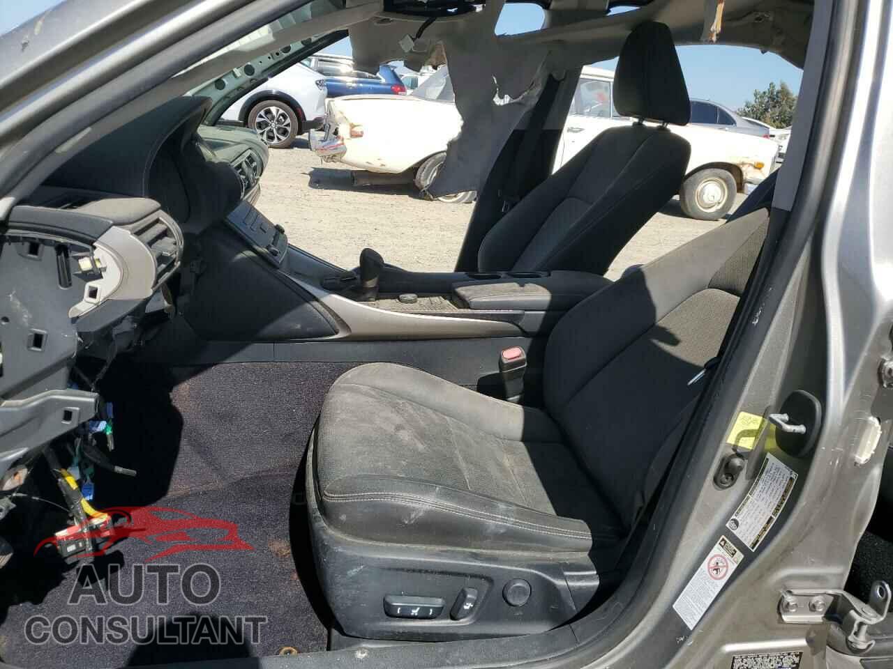 LEXUS IS 2014 - JTHBF1D25E5038910