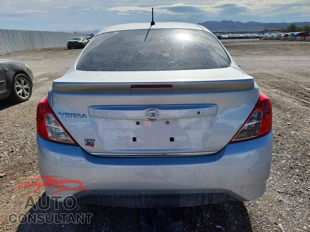NISSAN VERSA 2017 - 3N1CN7AP3HL852170
