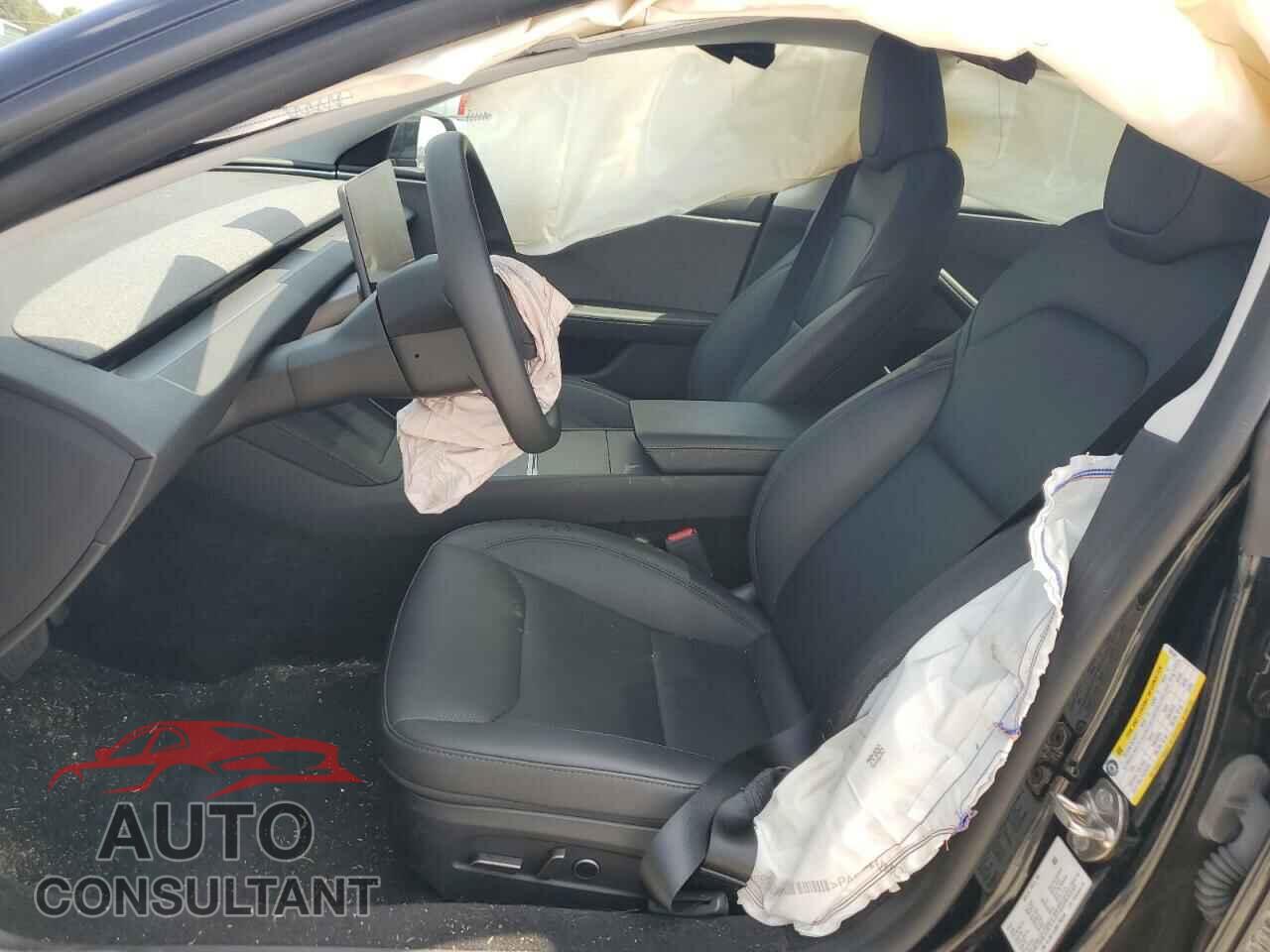 TESLA MODEL 3 2024 - 5YJ3E1EA9RF766538