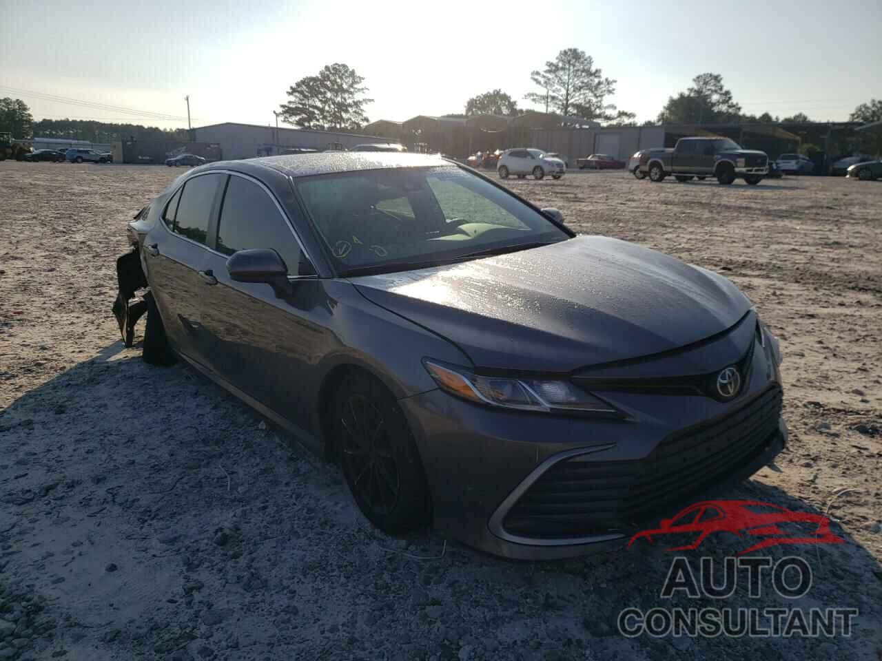 TOYOTA CAMRY 2021 - 4T1C11AK2MU457791