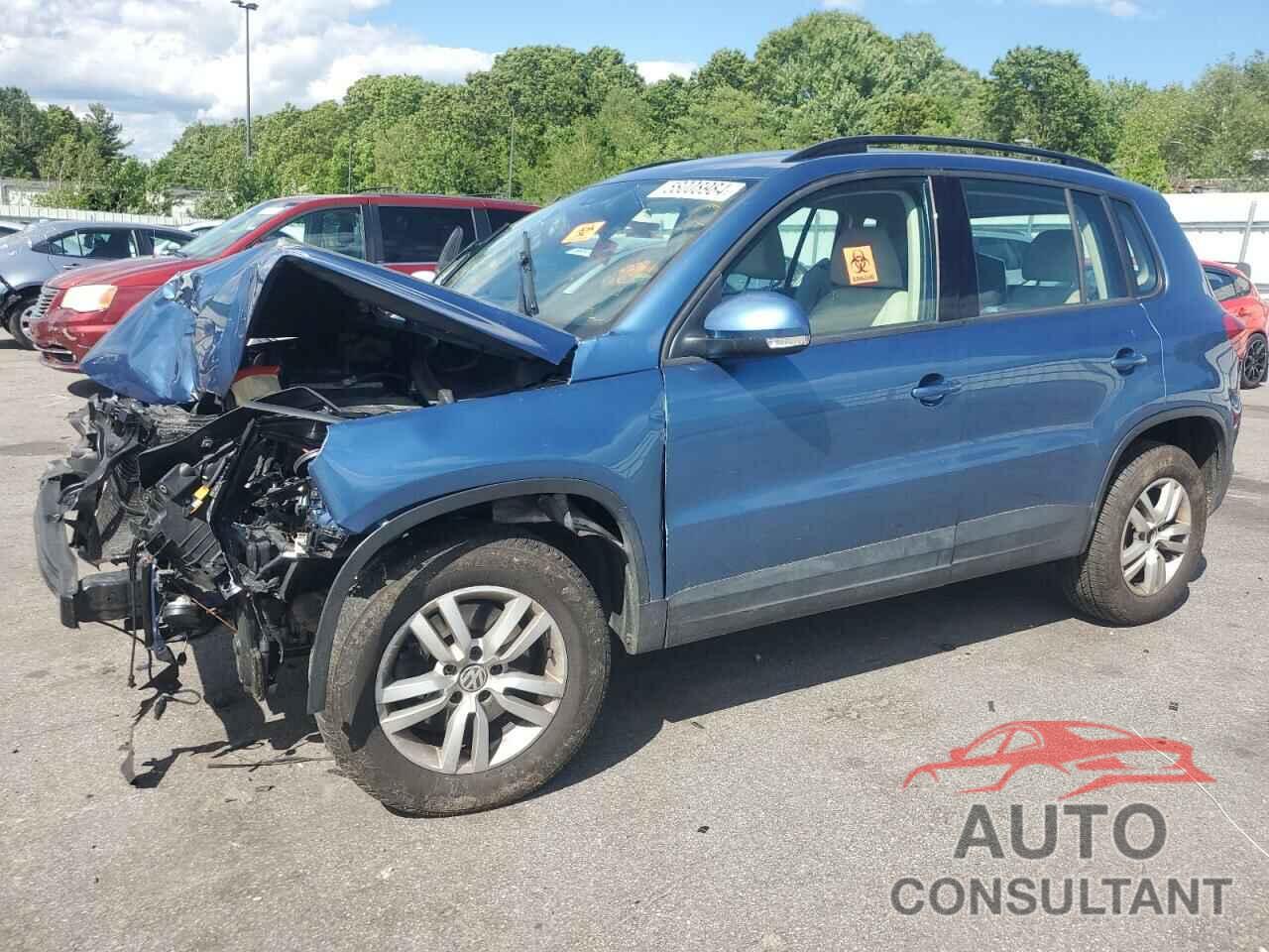 VOLKSWAGEN TIGUAN 2017 - WVGBV7AX7HK015184