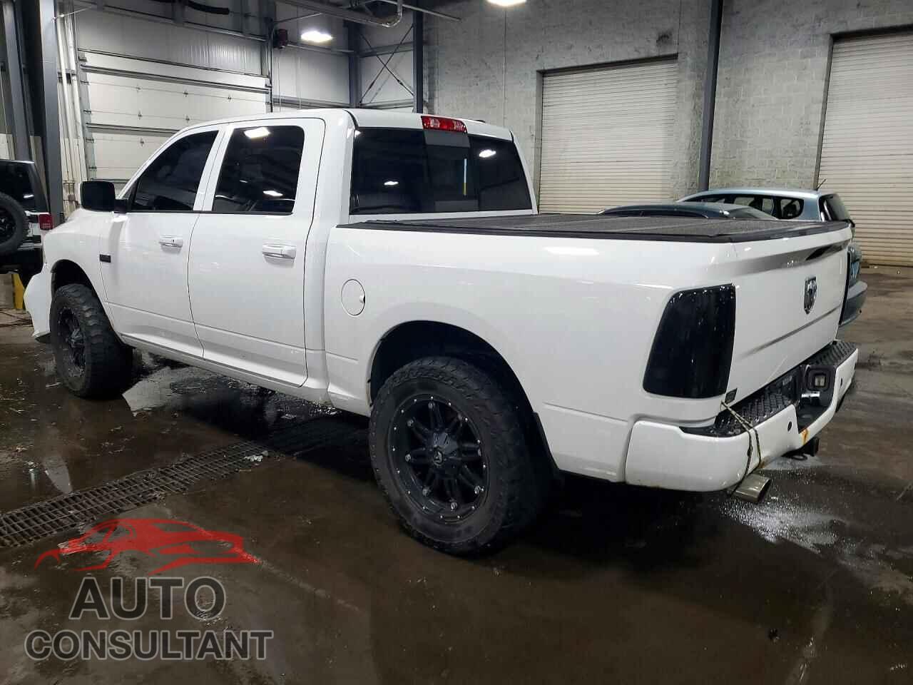 DODGE RAM 1500 2012 - 1C6RD7MT5CS252237