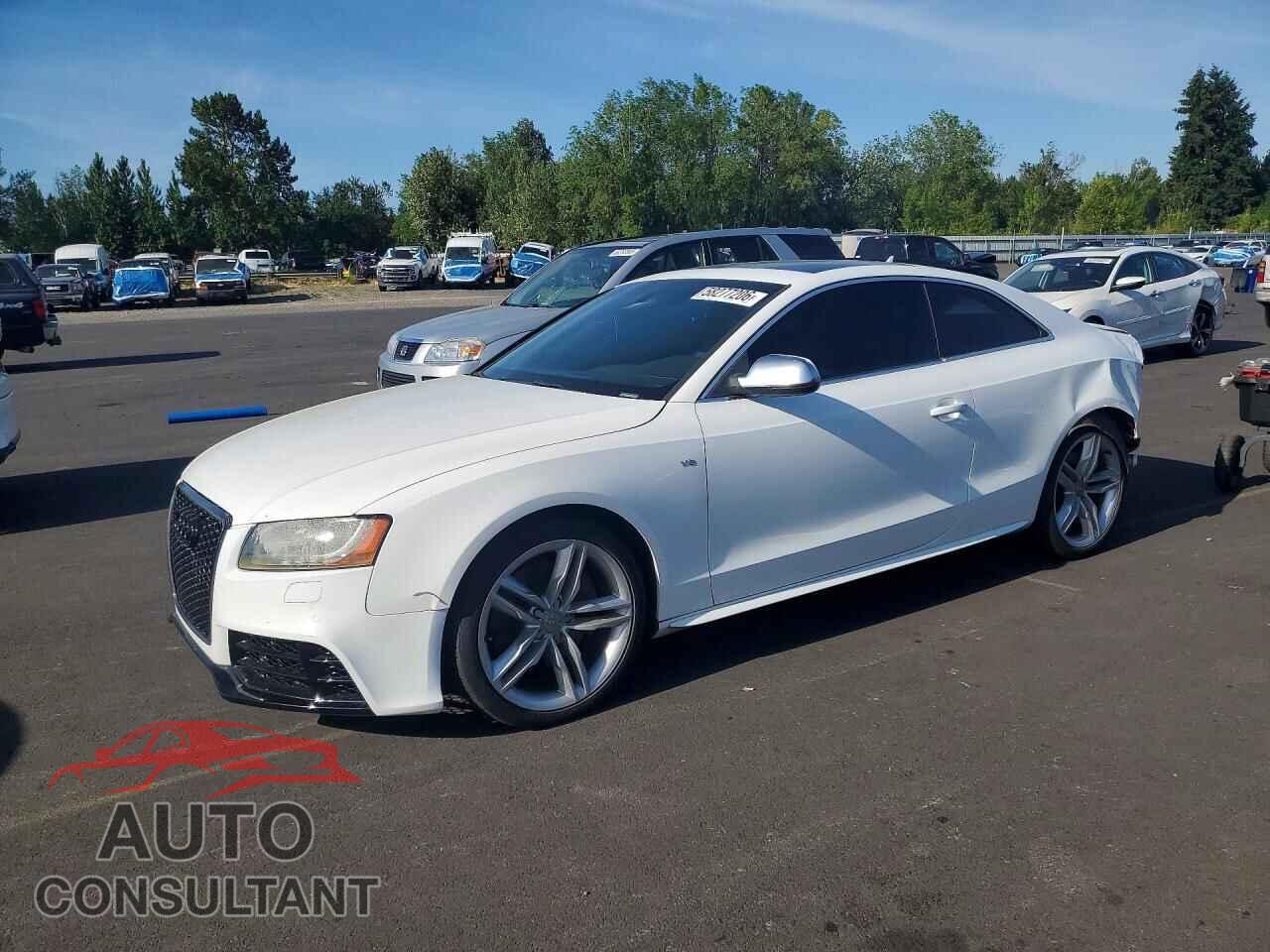 AUDI S5/RS5 2010 - WAUCVAFR3AA060261
