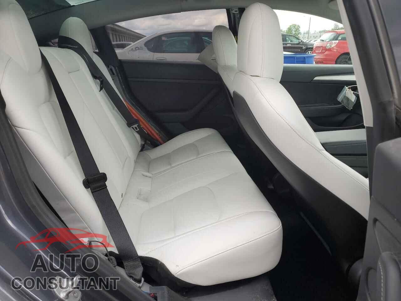 TESLA MODEL 3 2021 - 5YJ3E1EC0MF995698