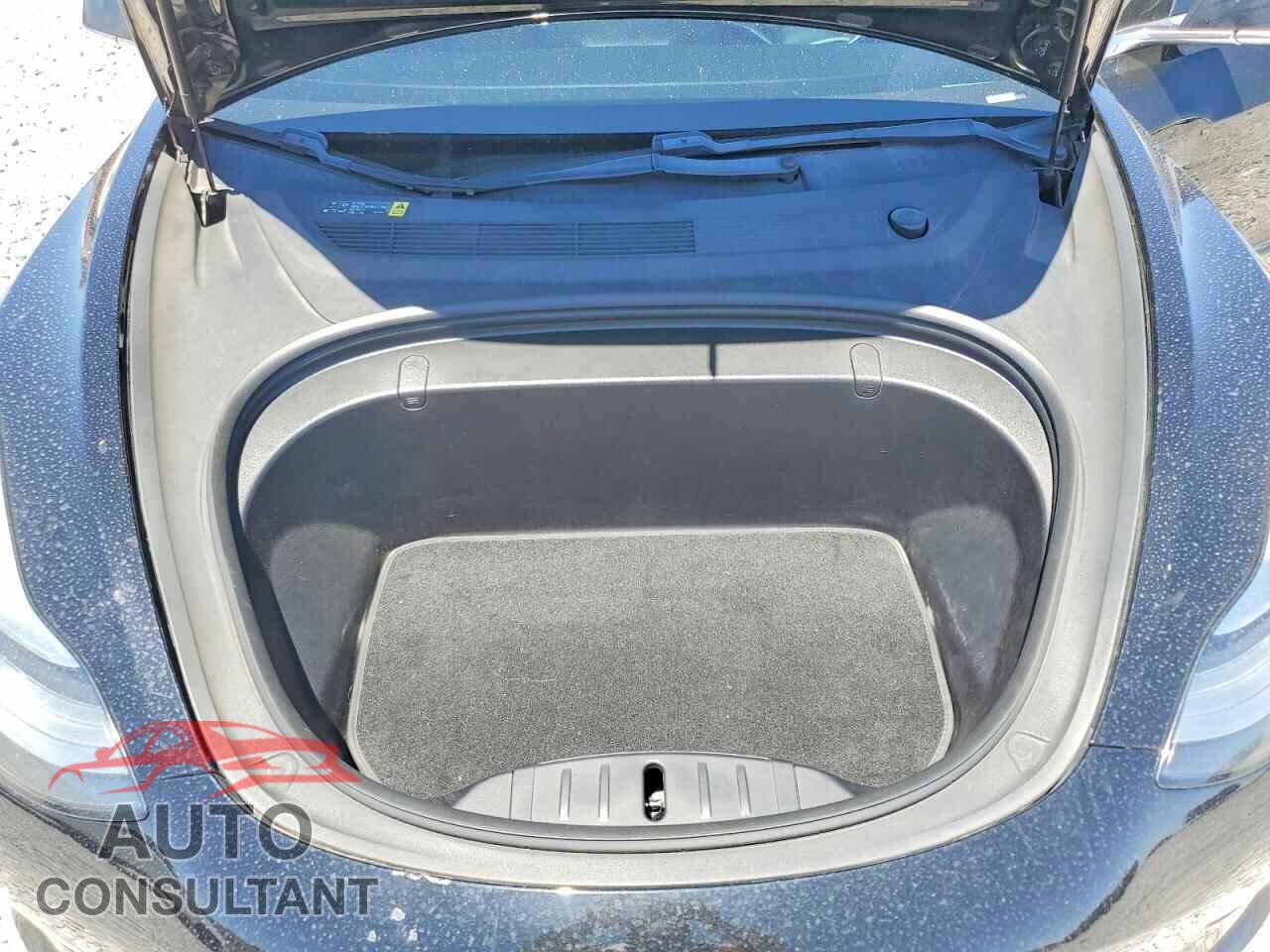 TESLA MODEL 3 2018 - 5YJ3E1EA7JF075951