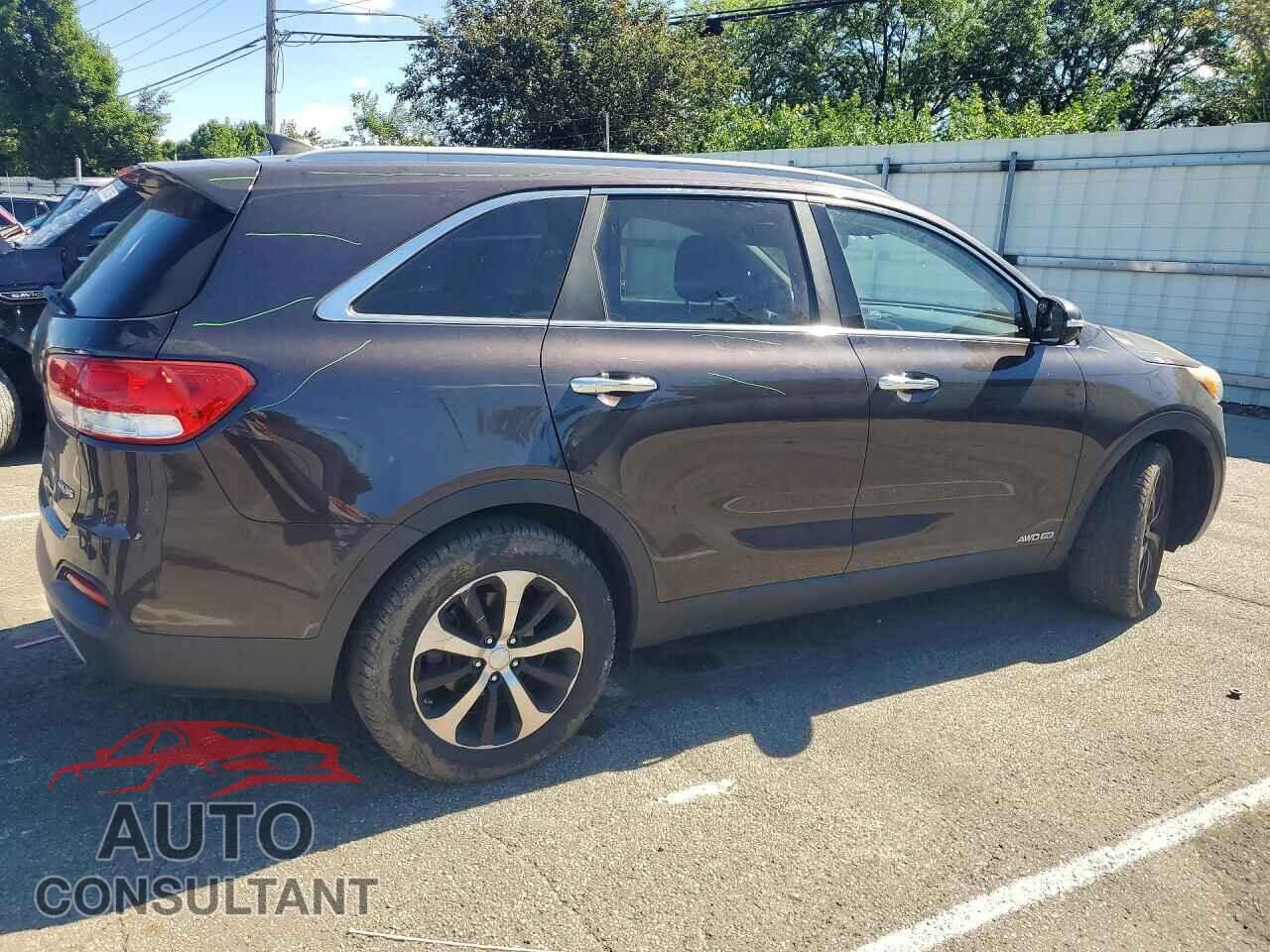KIA SORENTO 2016 - 5XYPHDA56GG113478