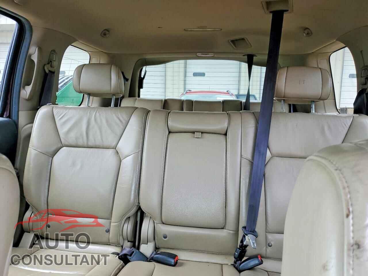 HONDA PILOT 2011 - 5FNYF4H55BB097015