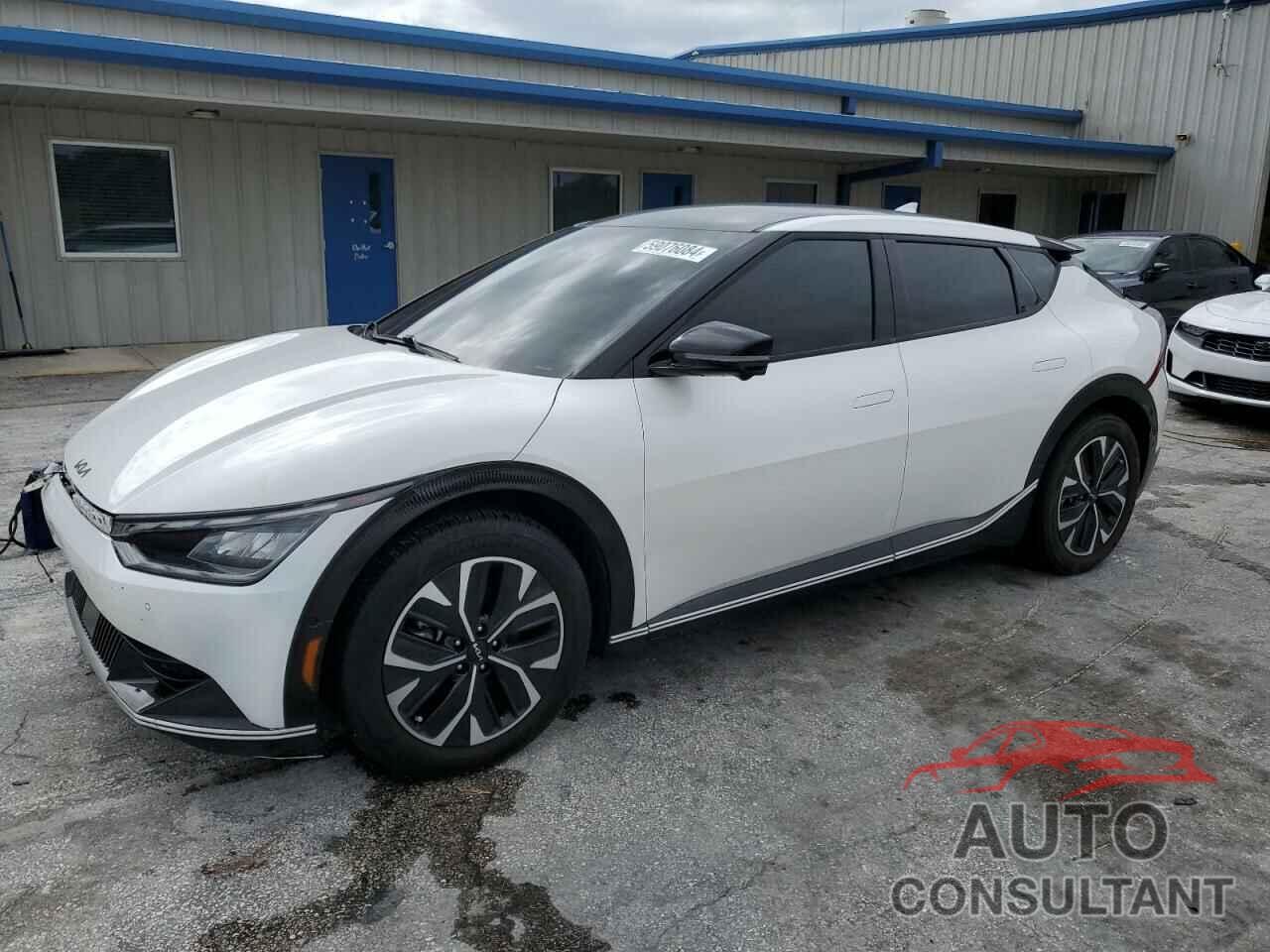 KIA EV6 LIGHT 2022 - KNDC3DLC8N5045845