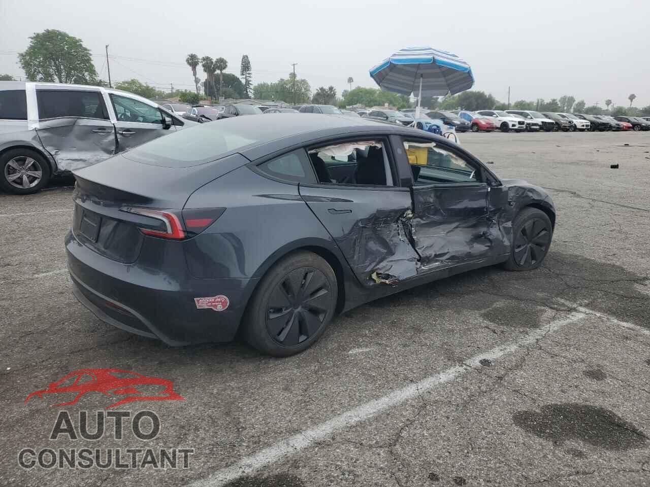 TESLA MODEL 3 2024 - 5YJ3E1EA2RF743280