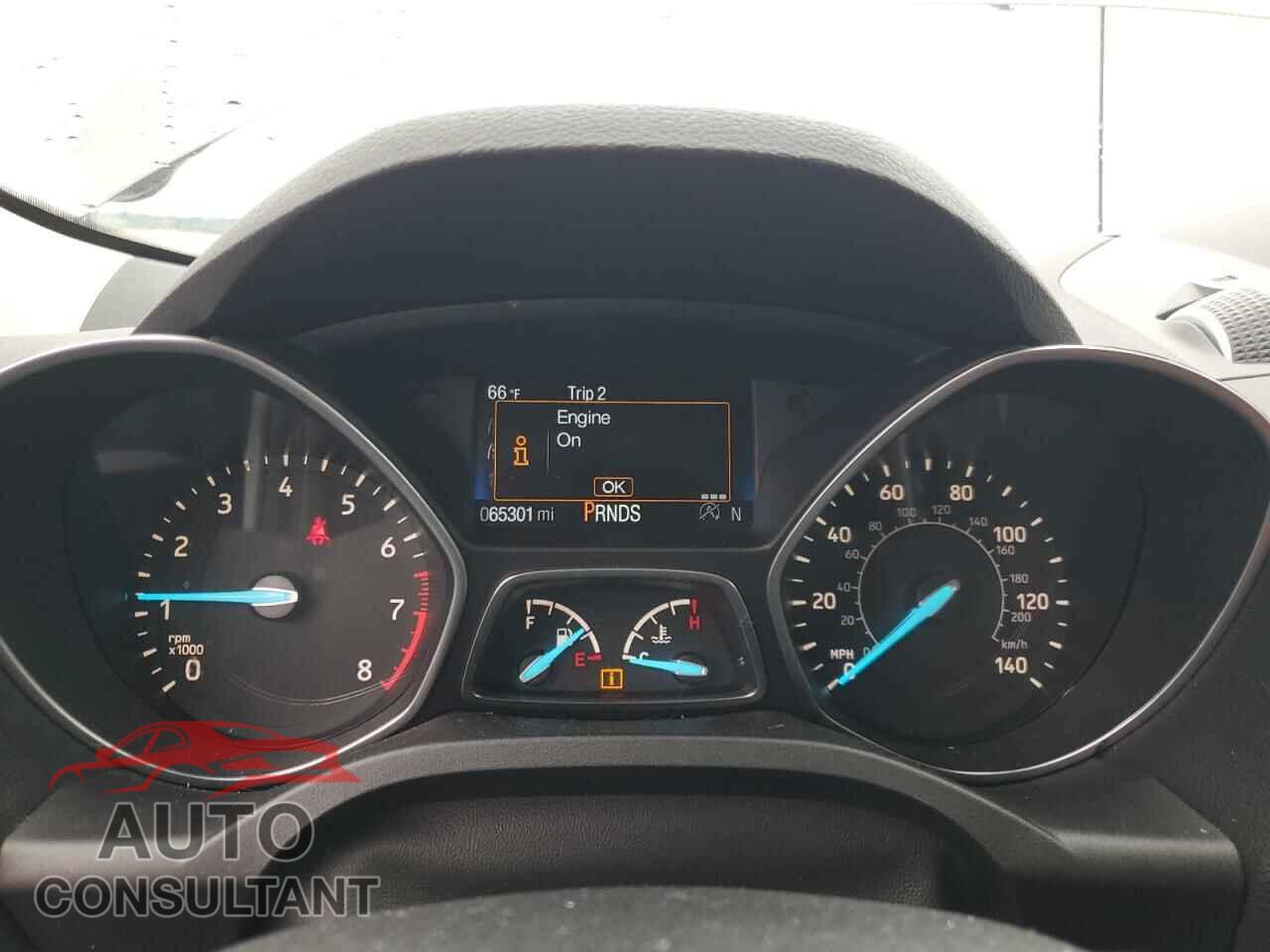 FORD ESCAPE 2017 - 1FMCU9JD9HUE72284