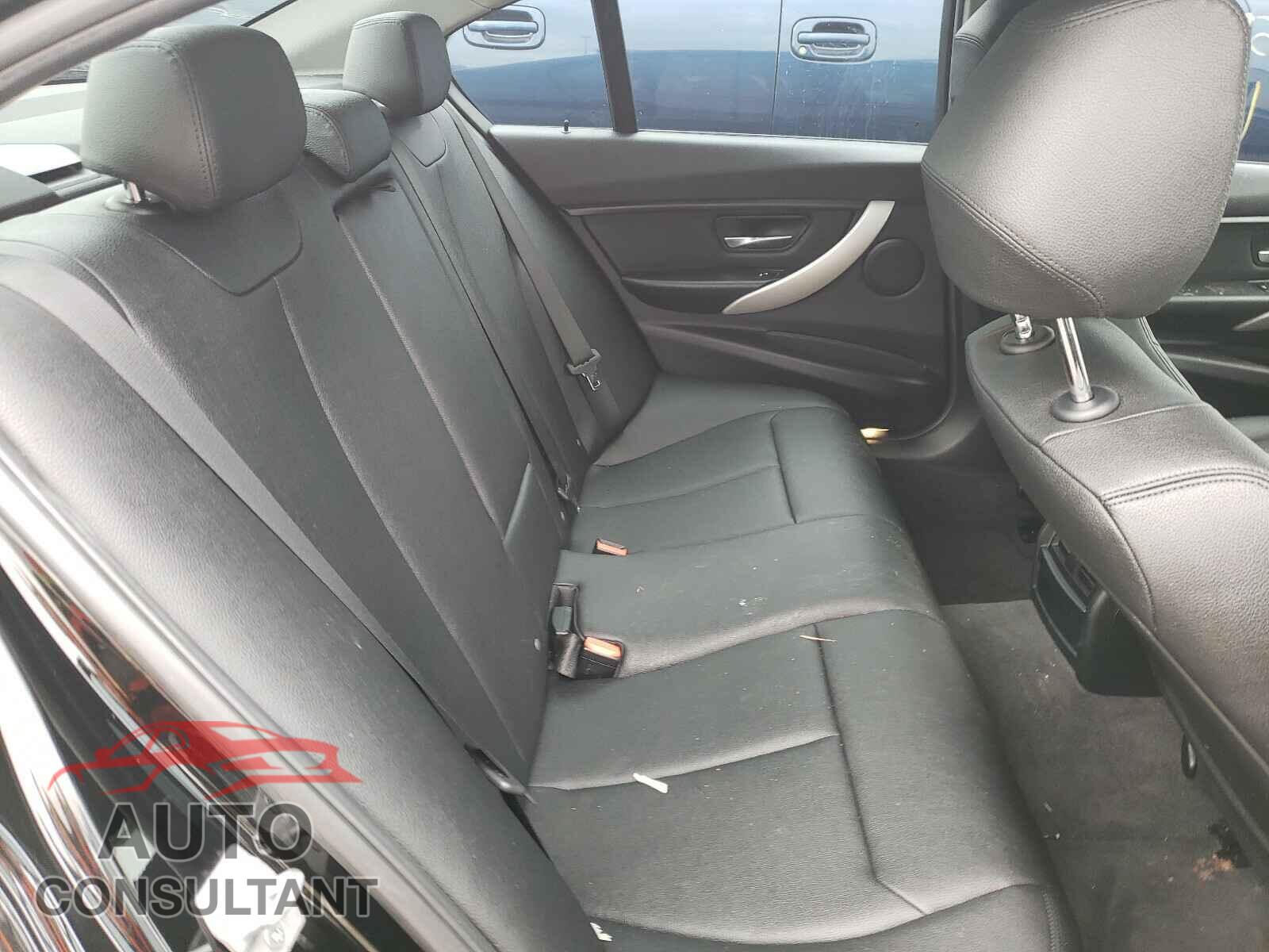 BMW 3 SERIES 2016 - WBA8E1G56GNU11067