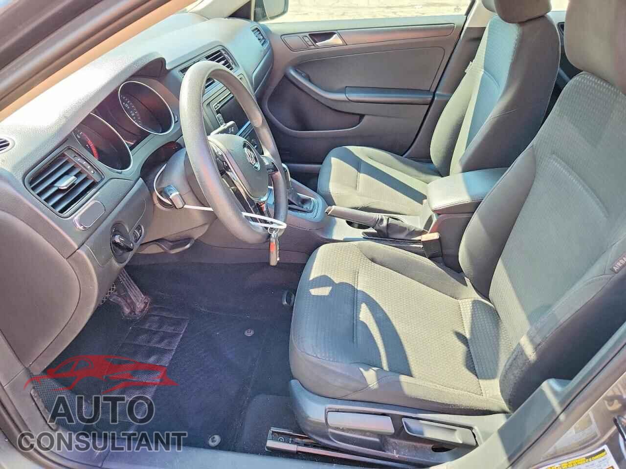 VOLKSWAGEN JETTA 2015 - 3VW2K7AJ8FM202476