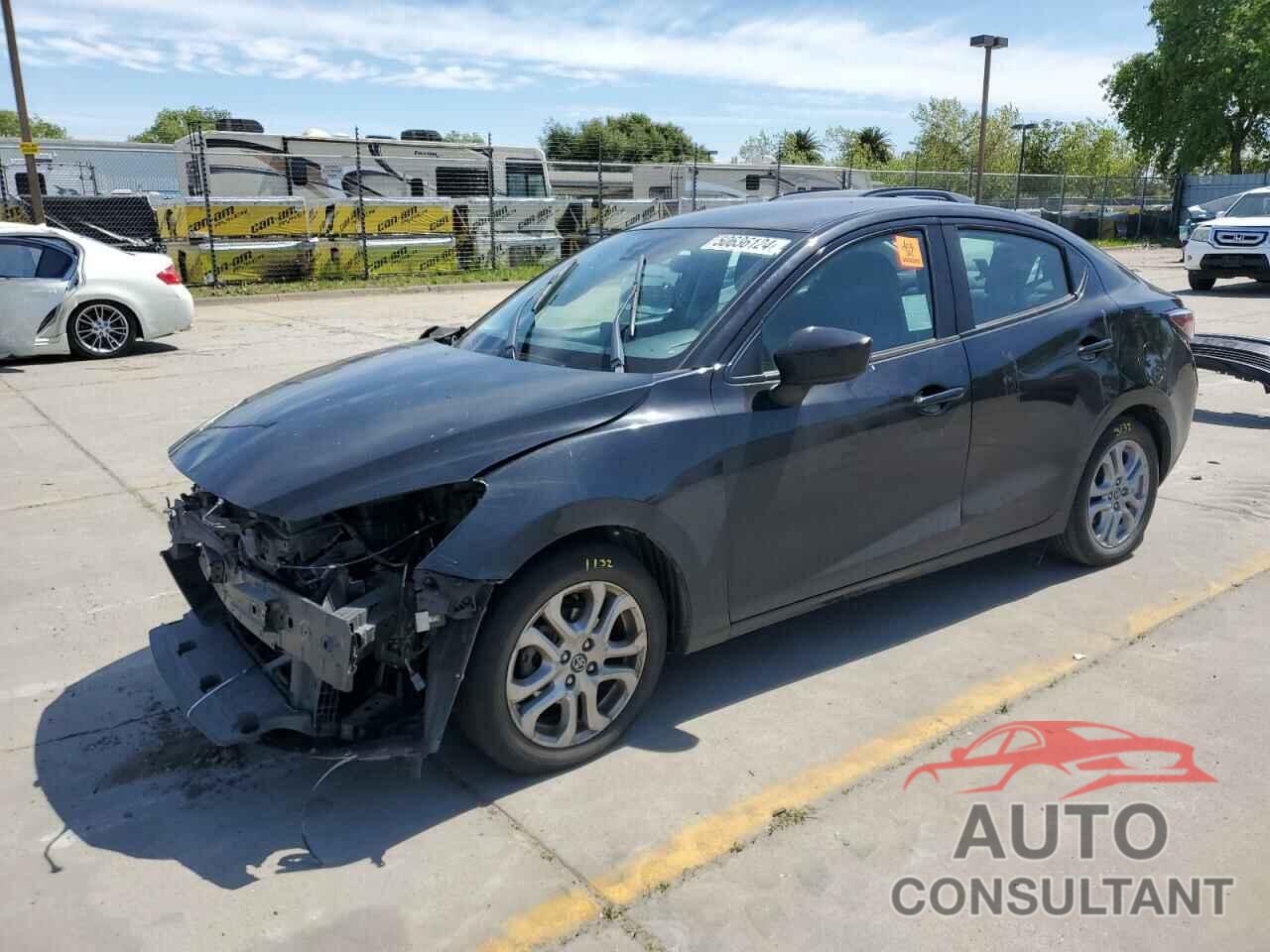 TOYOTA YARIS 2017 - 3MYDLBYV6HY181936
