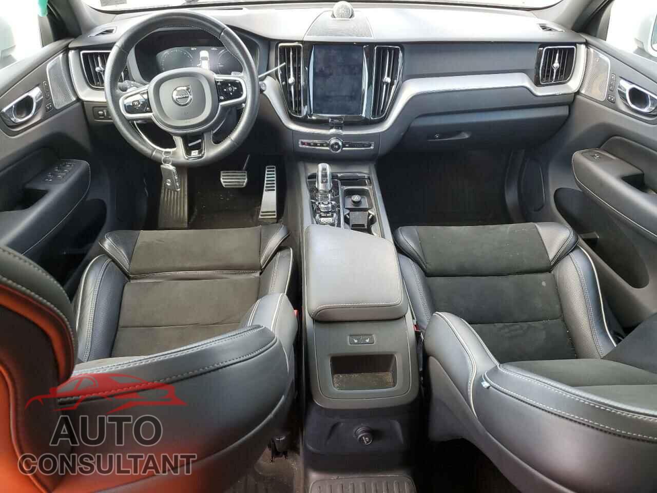 VOLVO XC60 2019 - LYVBR0DM2KB241690