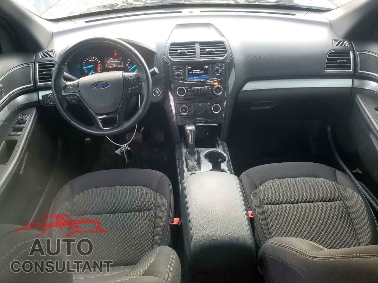 FORD EXPLORER 2017 - 1FM5K7D8XHGE39648