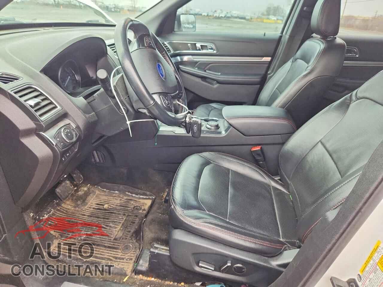 FORD EXPLORER 2018 - 1FM5K8GTXJGB35960