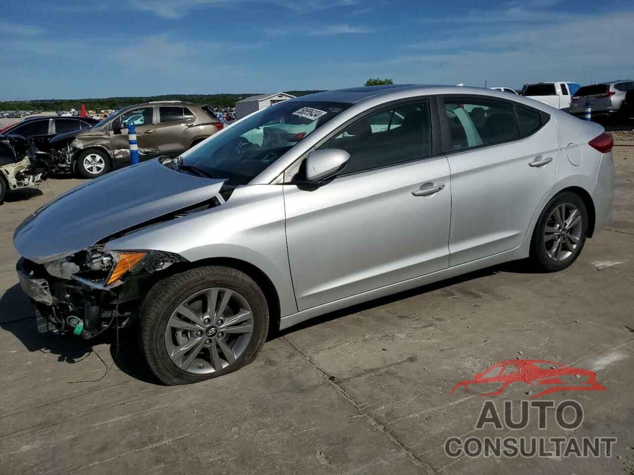HYUNDAI ELANTRA 2018 - KMHD84LF8JU522429