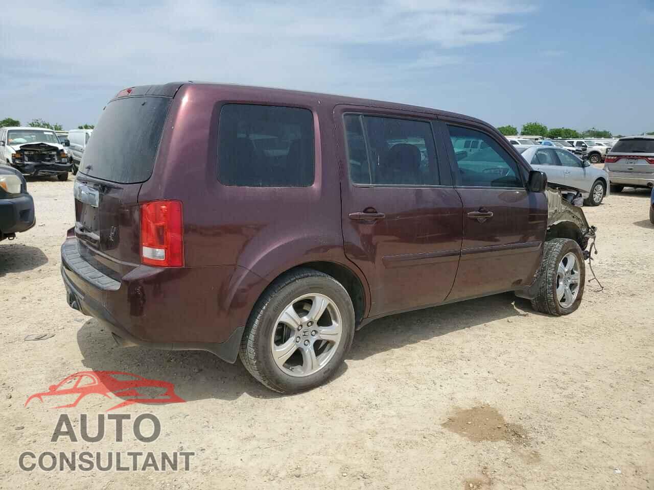 HONDA PILOT 2015 - 5FNYF3H56FB018354