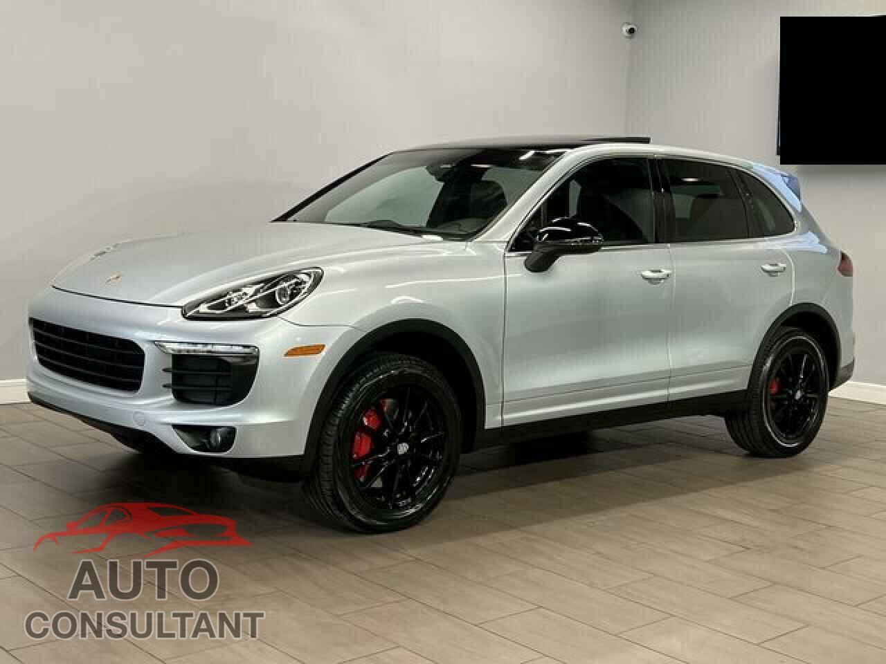 PORSCHE CAYENNE 2018 - WP1AA2A2XJKA03909