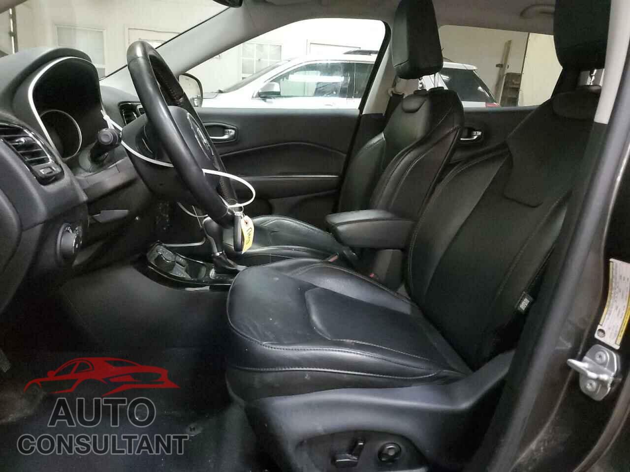 JEEP COMPASS 2020 - 3C4NJDCB1LT101739