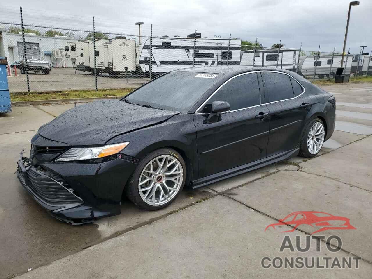 TOYOTA CAMRY 2018 - 4T1B11HK4JU020193