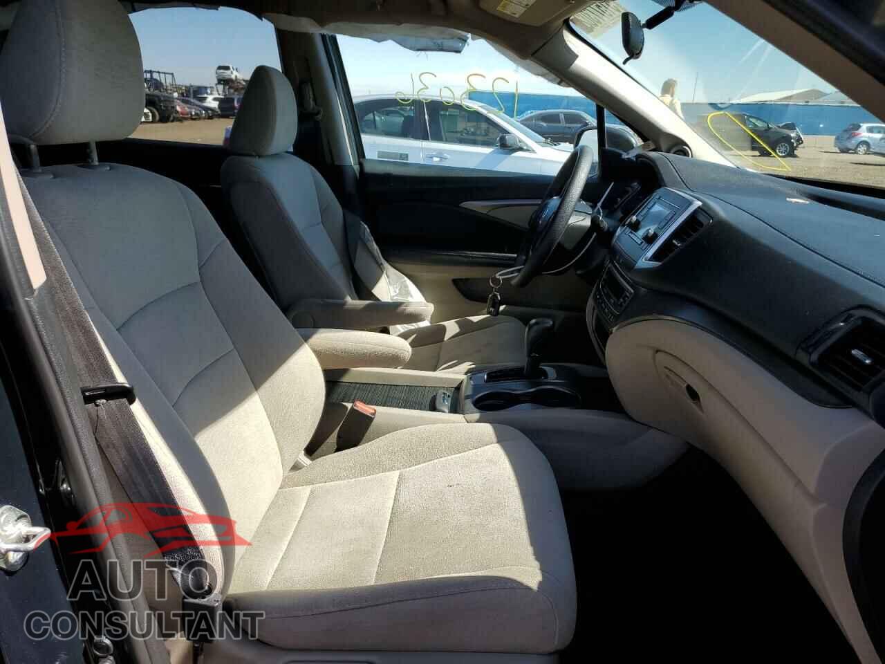HONDA PILOT 2017 - 5FNYF5H15HB044505