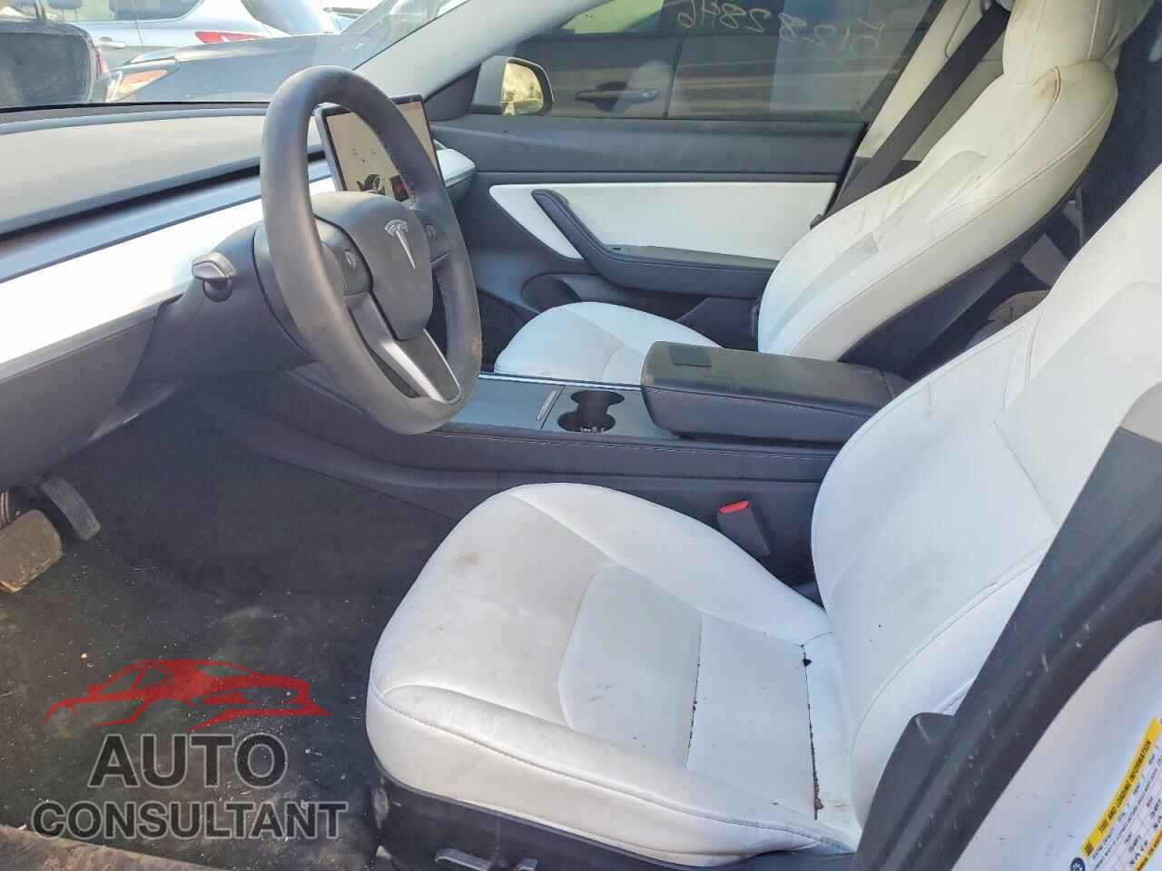 TESLA MODEL 3 2021 - 5YJ3E1EA1MF921804