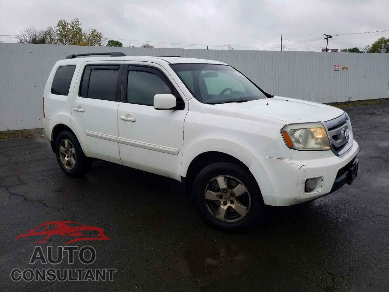HONDA PILOT 2011 - 5FNYF3H45BB006178