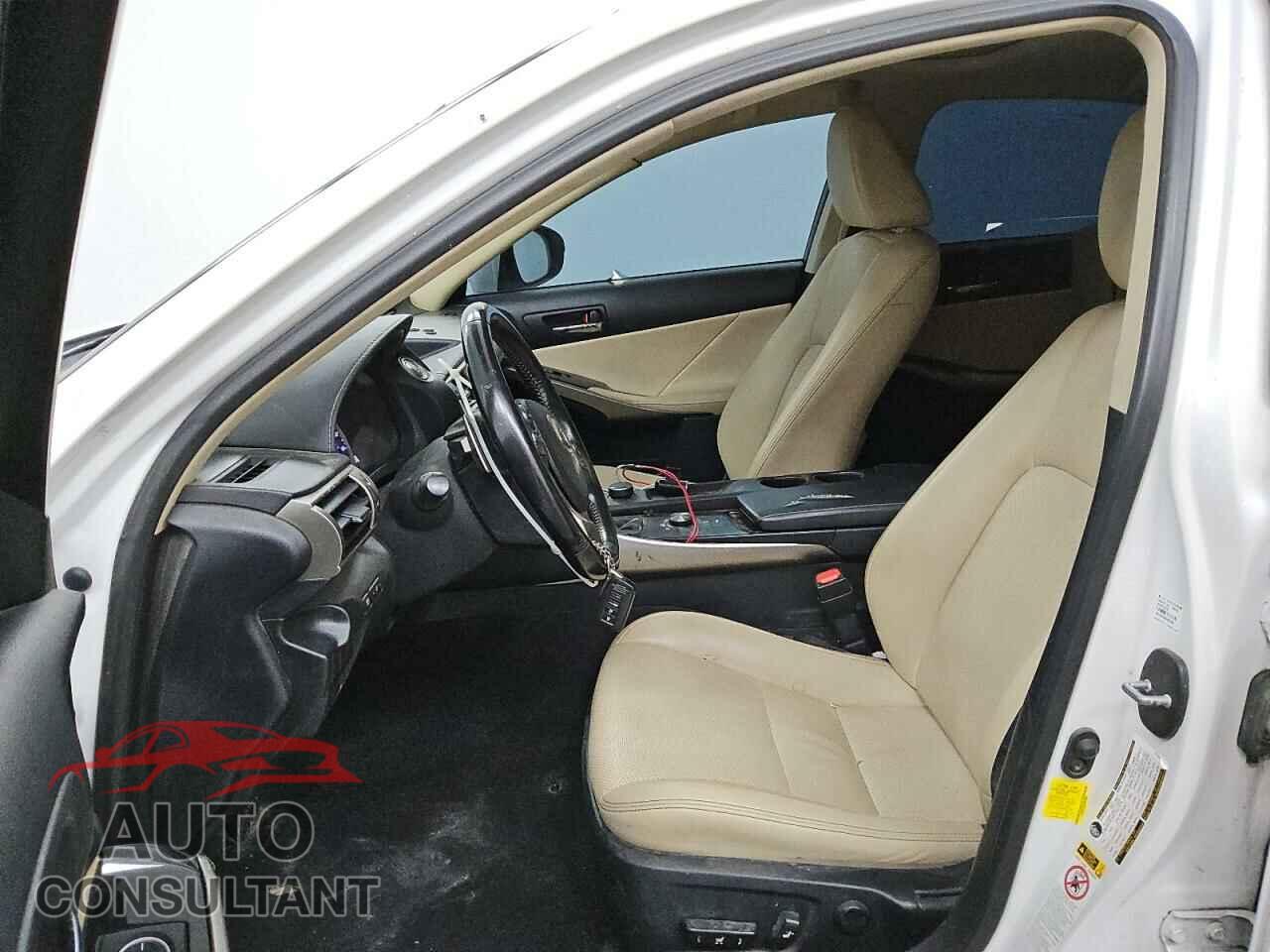 LEXUS IS 2016 - JTHBA1D20G5010806