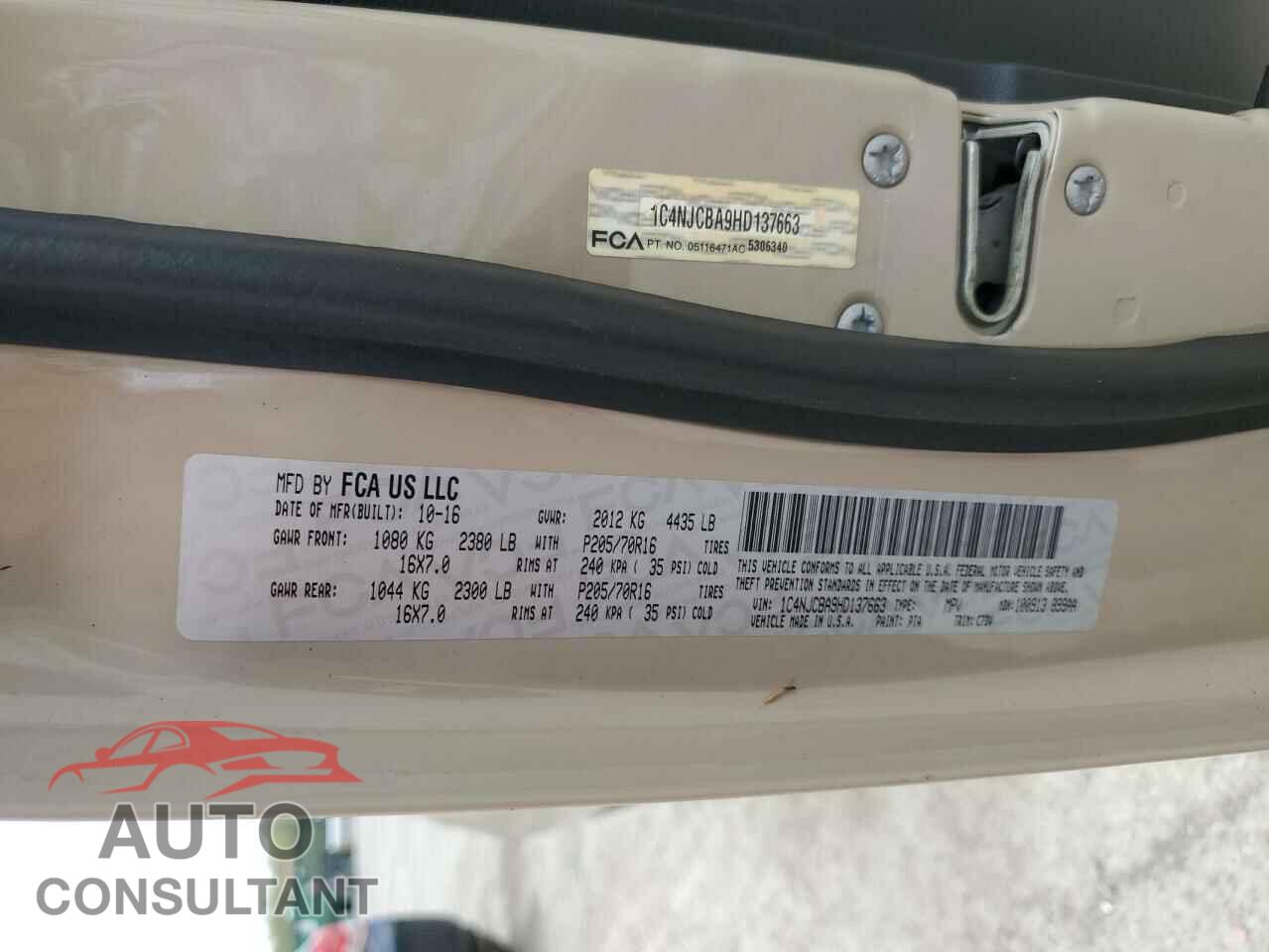 JEEP COMPASS 2017 - 1C4NJCBA9HD137663
