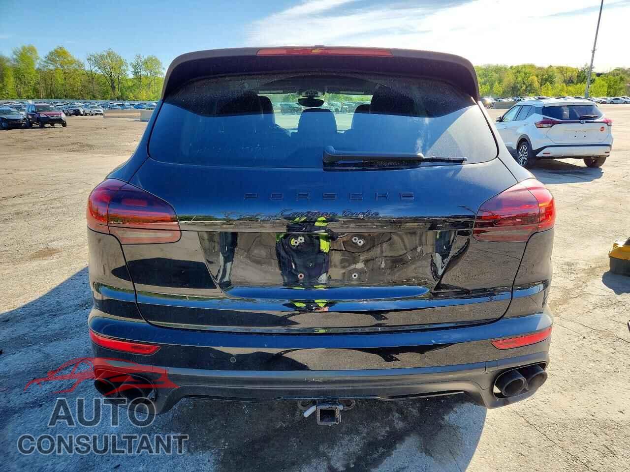 PORSCHE CAYENNE 2017 - WP1AC2A27HLA92823