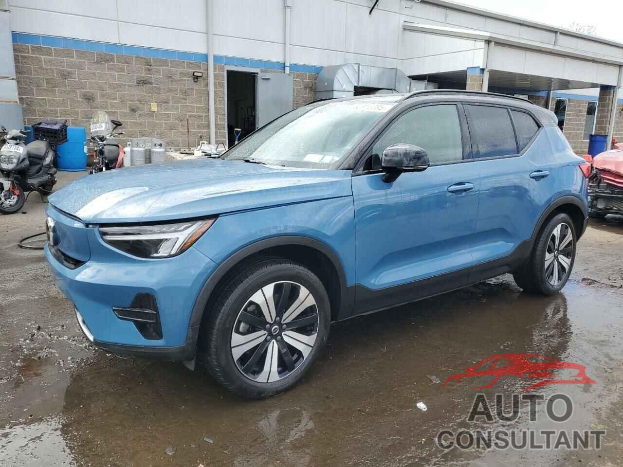 VOLVO XC40 2023 - YV4ED3UK1P2102152