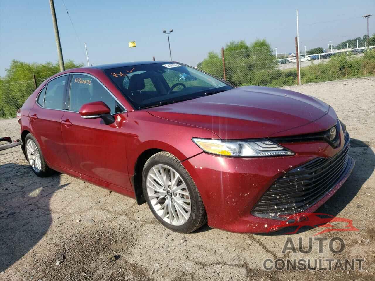 TOYOTA CAMRY 2018 - 4T1B11HK5JU552567