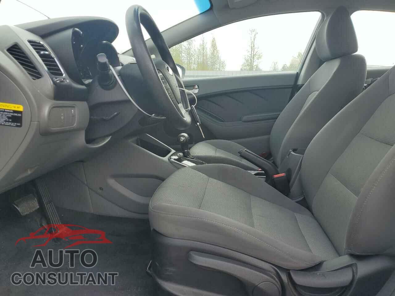 KIA FORTE 2017 - 3KPFK4A74HE140109